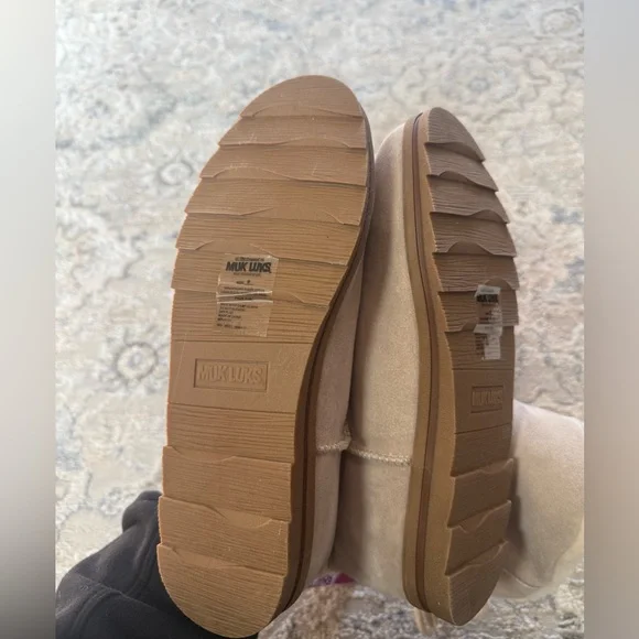 MUK LUKS Women’s Ziggy Rodeo Boots in Stone Winter Suede Size 9 NWT - Picture 5 of 6